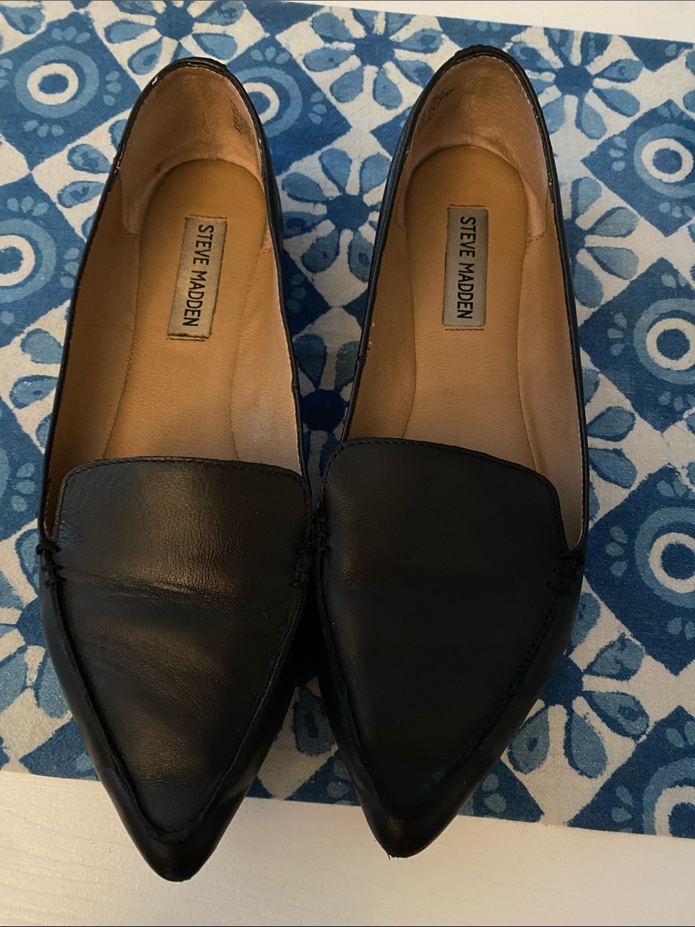 Steve Maden Black Leather Flats